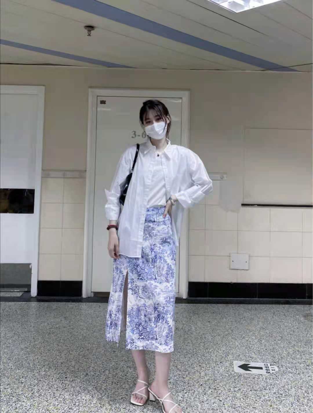 夏天半身裙怎么穿搭好看,女生半身裙穿搭方法泳装