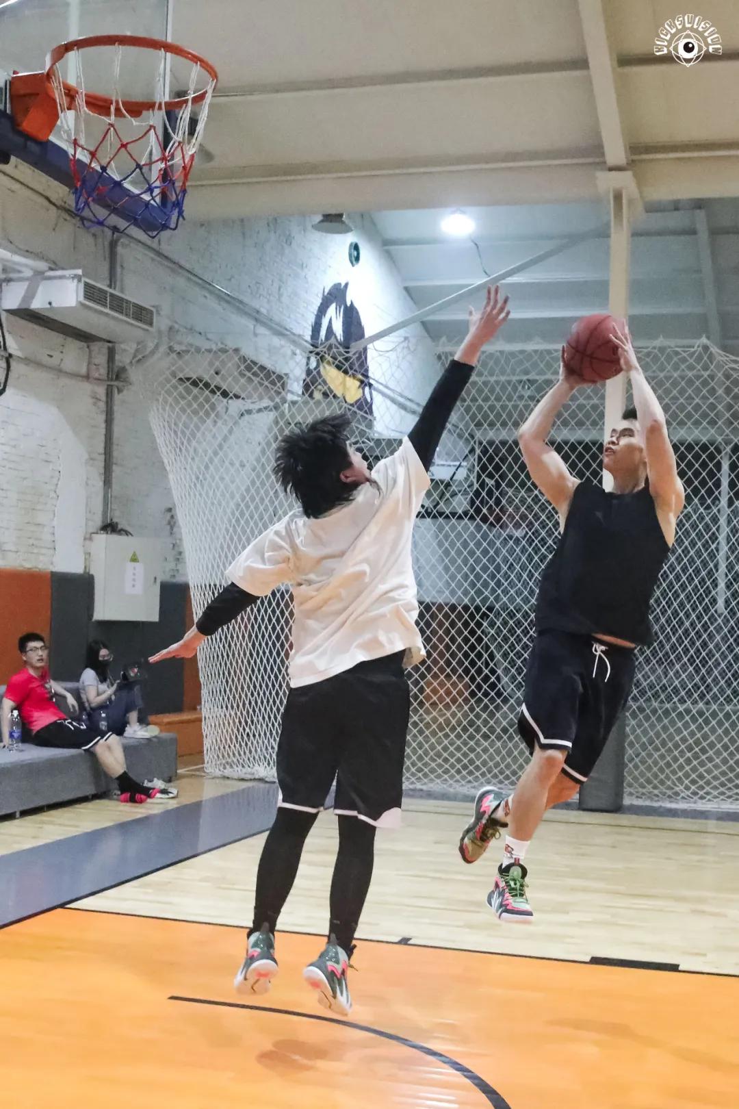 无论是打球还是穿鞋，你都「要疯」一点|KVSN众测