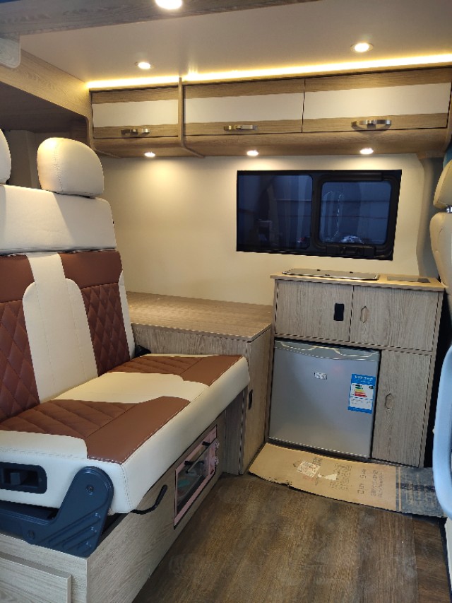 适合两人出游的房车,适合2人旅行的b型手动挡房车