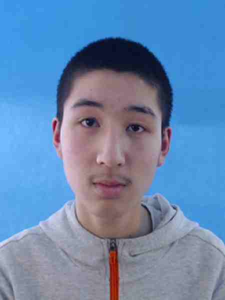 新野县实验中学万丰凯以564分成为2020年南阳中招状元