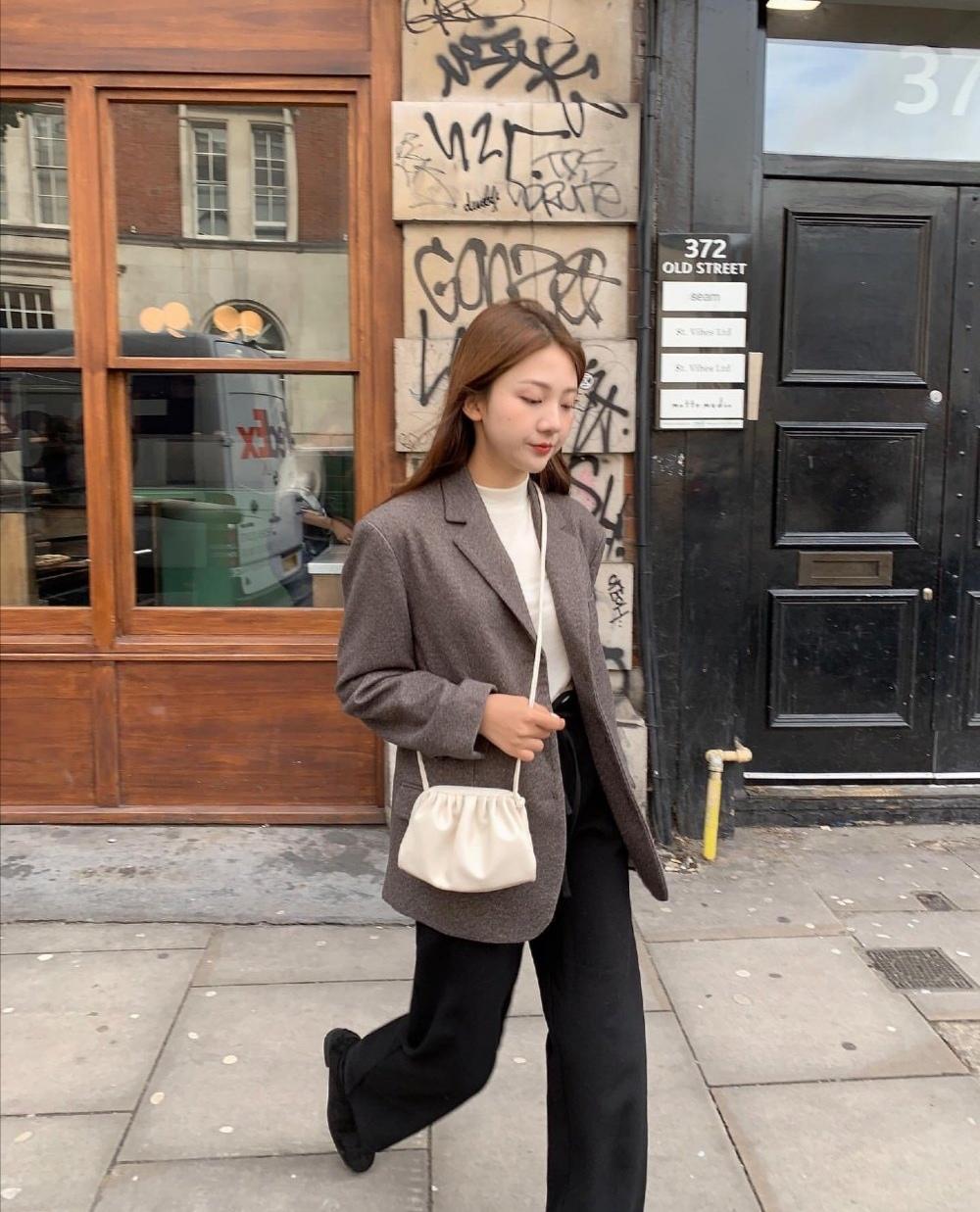 get一个小技巧秋冬穿的不再臃肿,冬天这么穿又甜又酷简直美翻