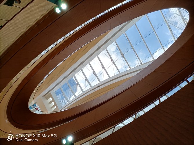 荣耀x10max测评护眼么,荣耀x10max7寸大屏