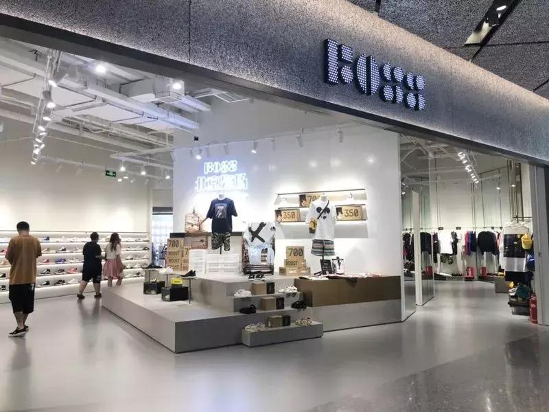 耐克阿迪年销售额,阿迪耐克专卖店利润