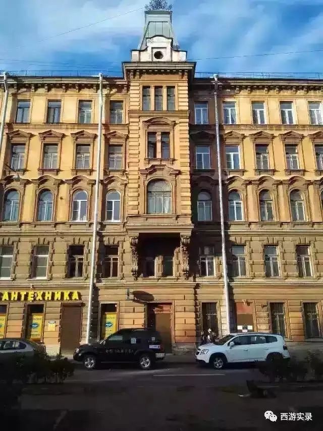 俄罗斯的奔驰宝马售价便宜,路虎宝马