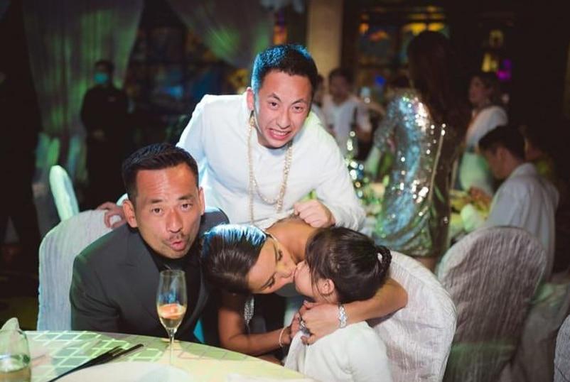 离婚后小三和前夫结婚生孩子了,分手后意外怀上了首富的孩子