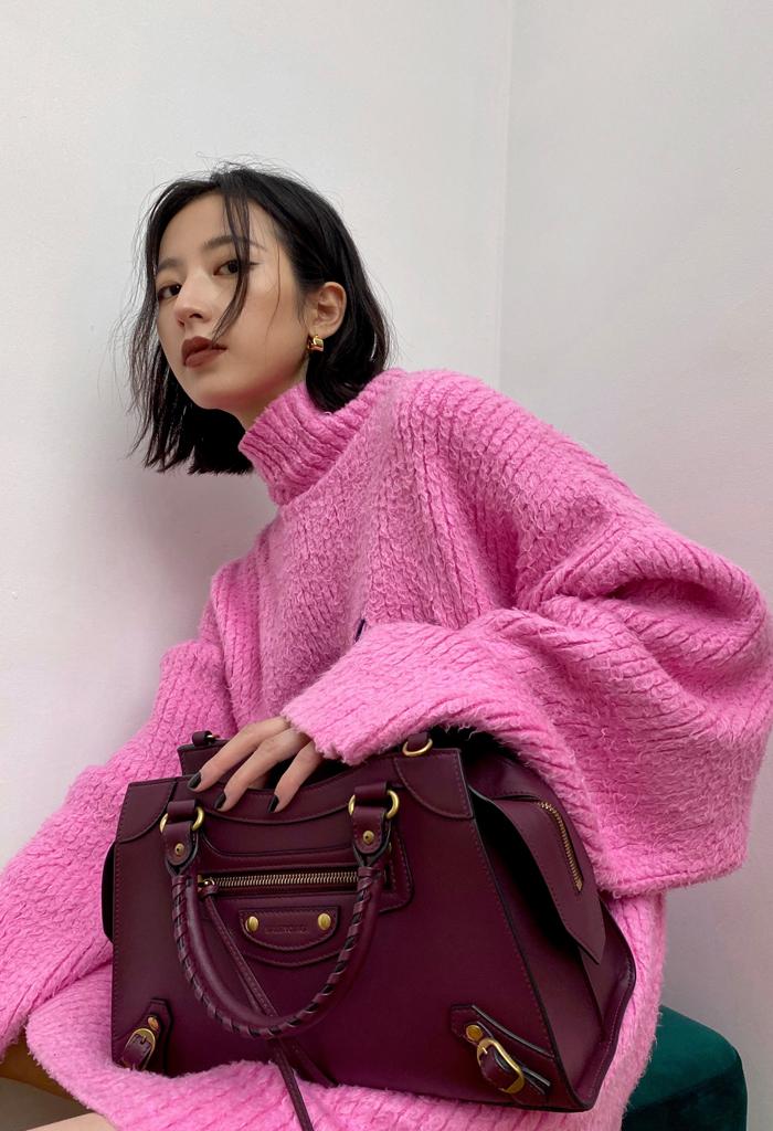 云朵包怎么搭配好看,云朵包秋冬穿搭