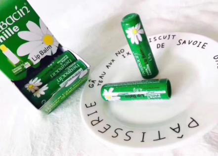 十款好用的润唇膏推荐女生,好用的润唇膏大干唇