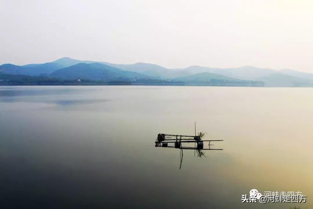 带雨晚来急野渡无人舟自横诗意,野渡无人舟自横的野渡的意思