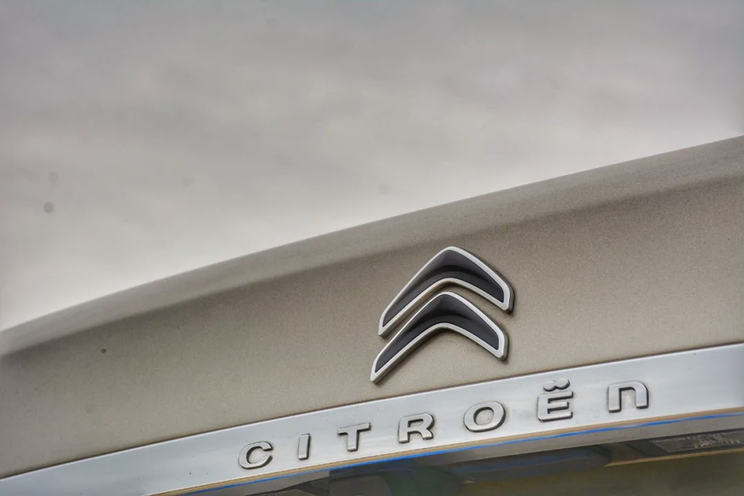 为什么很多人最后还是选择燃油车,为什么都买雪铁龙c6