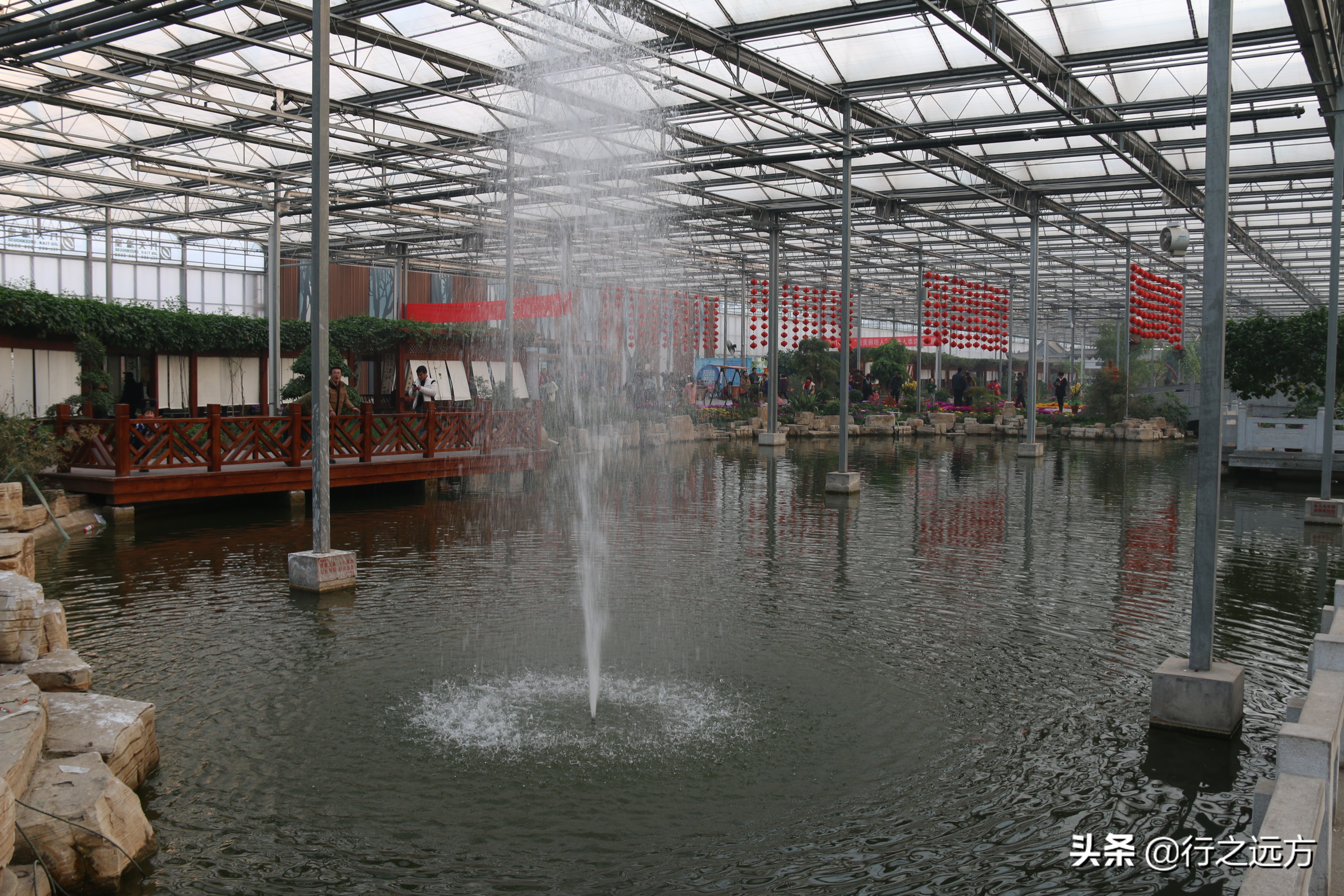 廊坊九天休闲谷人山人海,河北廊坊九天休闲谷