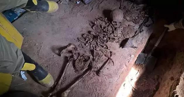 极度危险！猎杀女性、分尸切乳、喝血吃肉，杀害18人的“开膛四人组”杀人狂魔出狱！