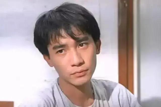 港圈女星是怎么被*养包**的？