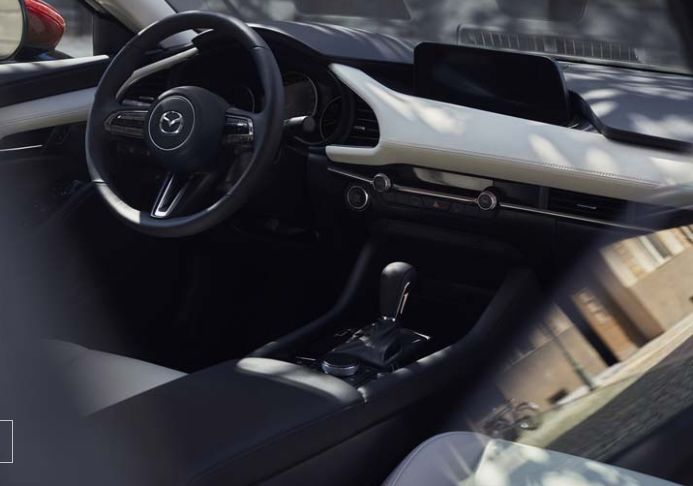 全新马自达三试驾,试驾全新马自达3两厢版视频