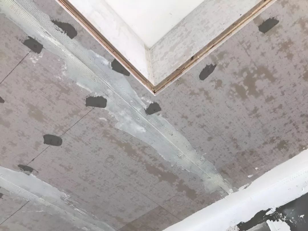 木工吊顶怎么防止开裂,吊顶开裂找木工还是油漆工处理