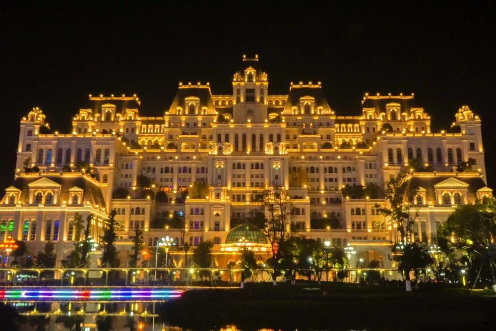 贵阳白宫在哪个位置看最好,贵阳白宫在哪个地段