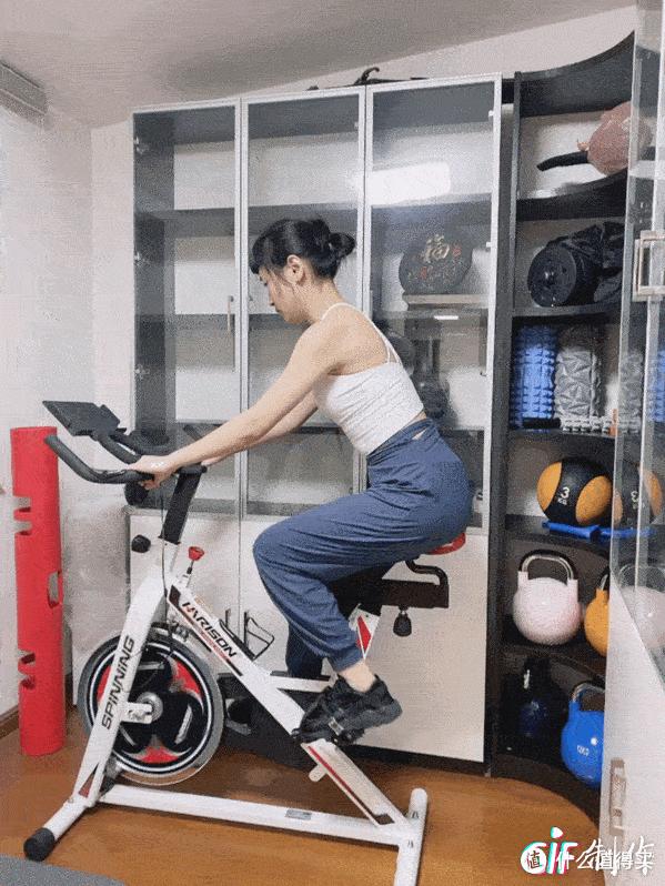 跳绳为什么会一顿一顿的,跳绳每天20分钟3000个会怎么样