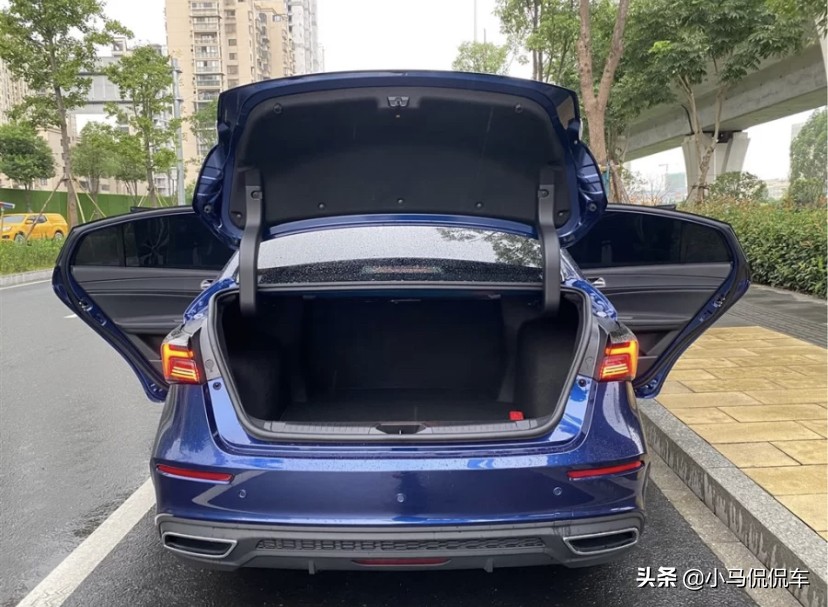 别克英朗1.5与艾瑞泽1.5l哪个好,艾瑞泽5plus和别克英朗哪个好