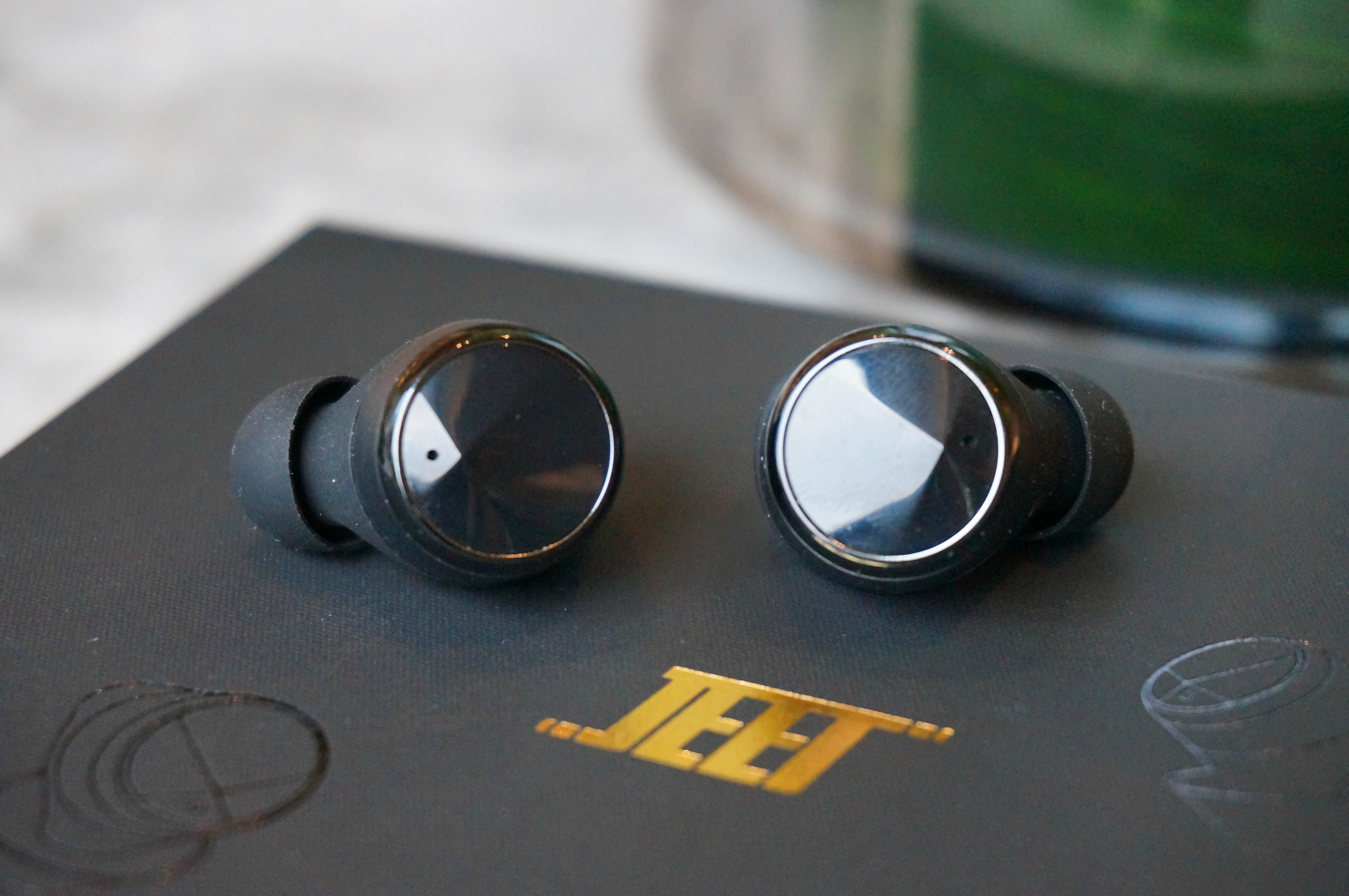 千元蓝牙耳机的终结者jeetairplus,jeetairplus蓝牙耳机对比