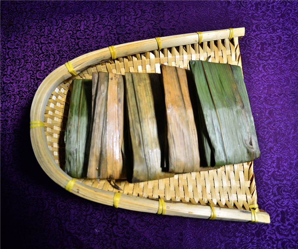 桂林藏在山洞里的油茶店,桂林开在半山腰的油茶店