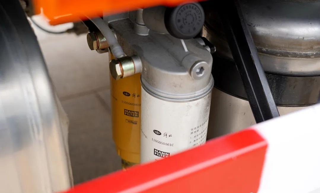 中卡6x2货车7米8,解放j6l领航版载货车