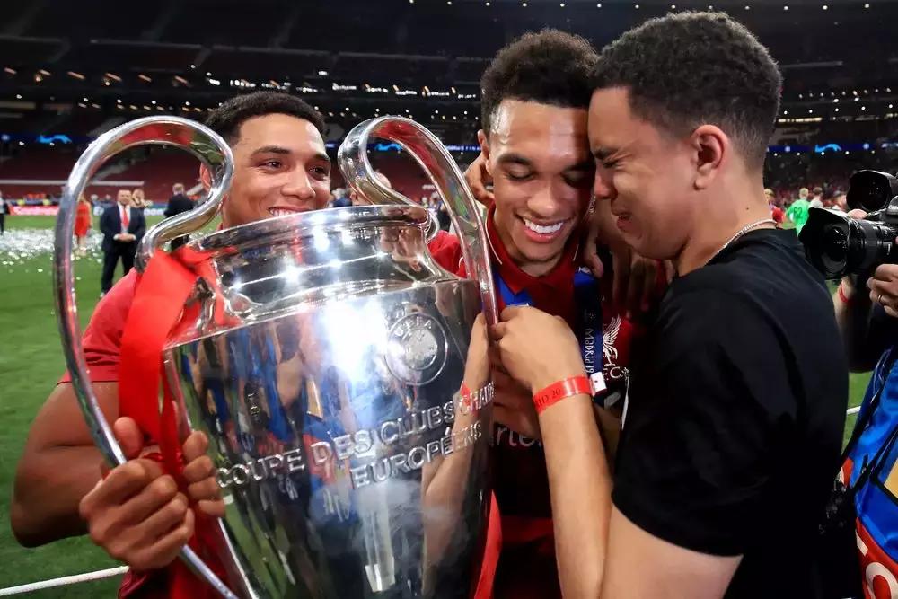 阿诺德独立宣言,阿诺德致敬贝尔