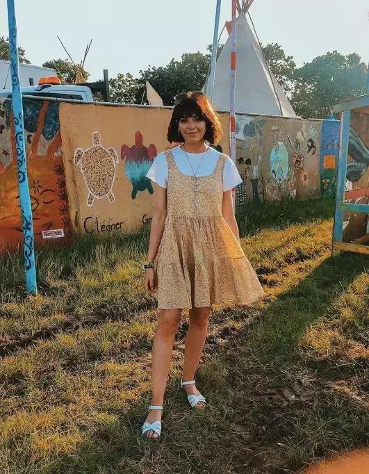 怎么才能好好的跟偶像谈恋爱,和自己的偶像谈恋爱会幸福吗