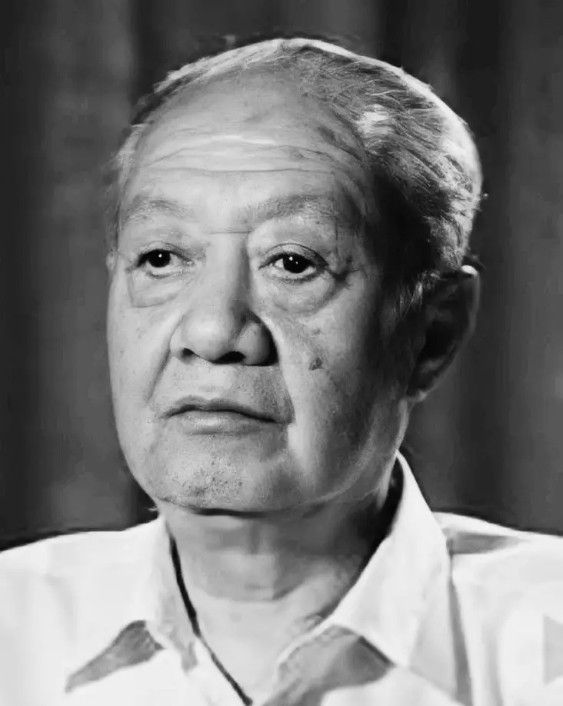 彭德怀一生无子，去世后留下48000元遗产，最终都分给了谁？