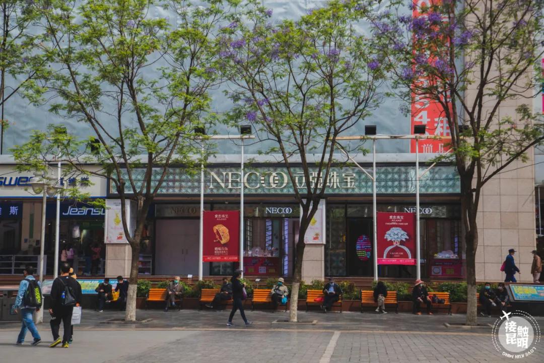 南屏街是市中心吗,昆明南屏街是市中心么