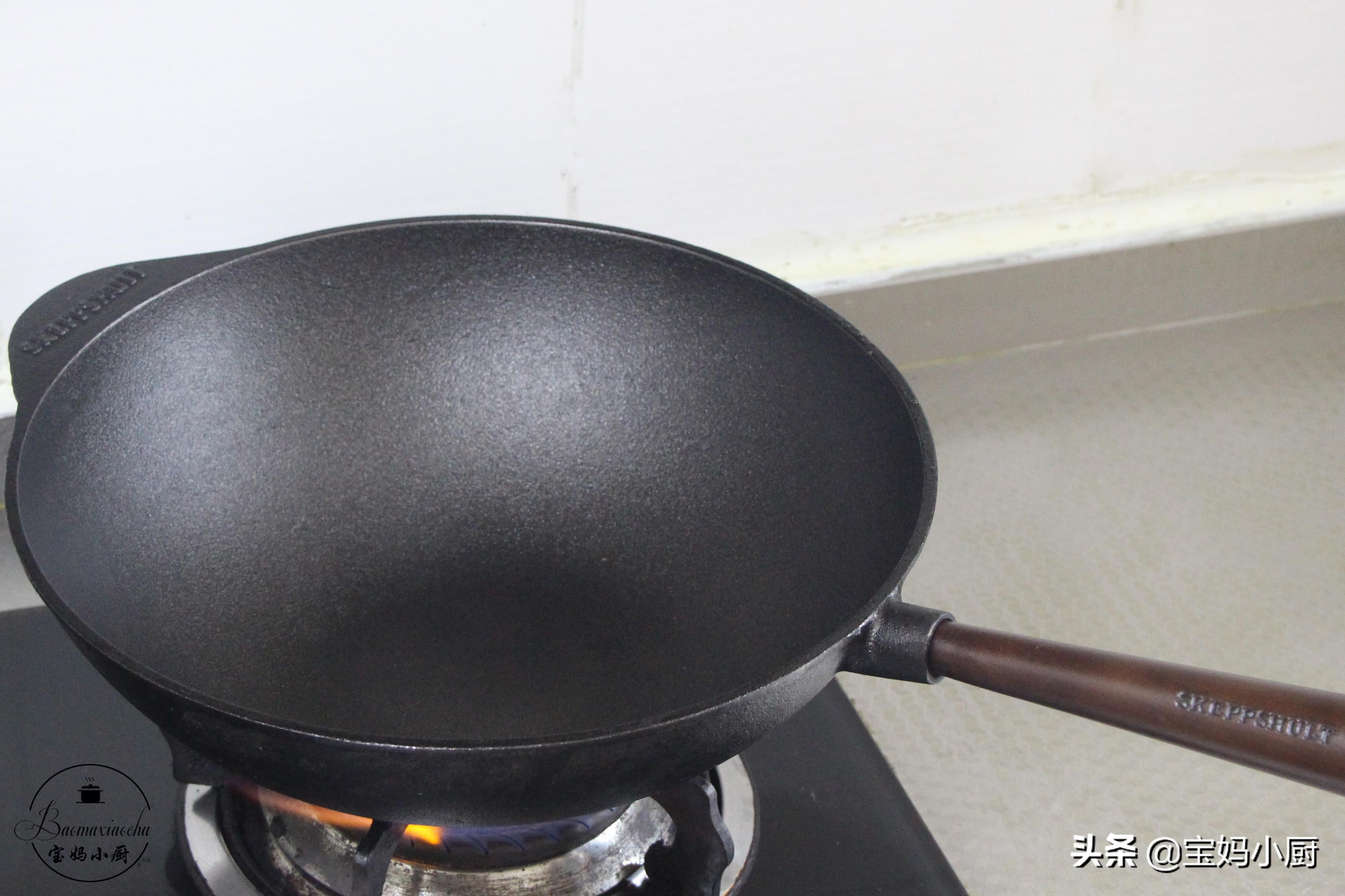 砂锅的开锅方法简单几步不粘不裂,铁锅用过的怎么开锅