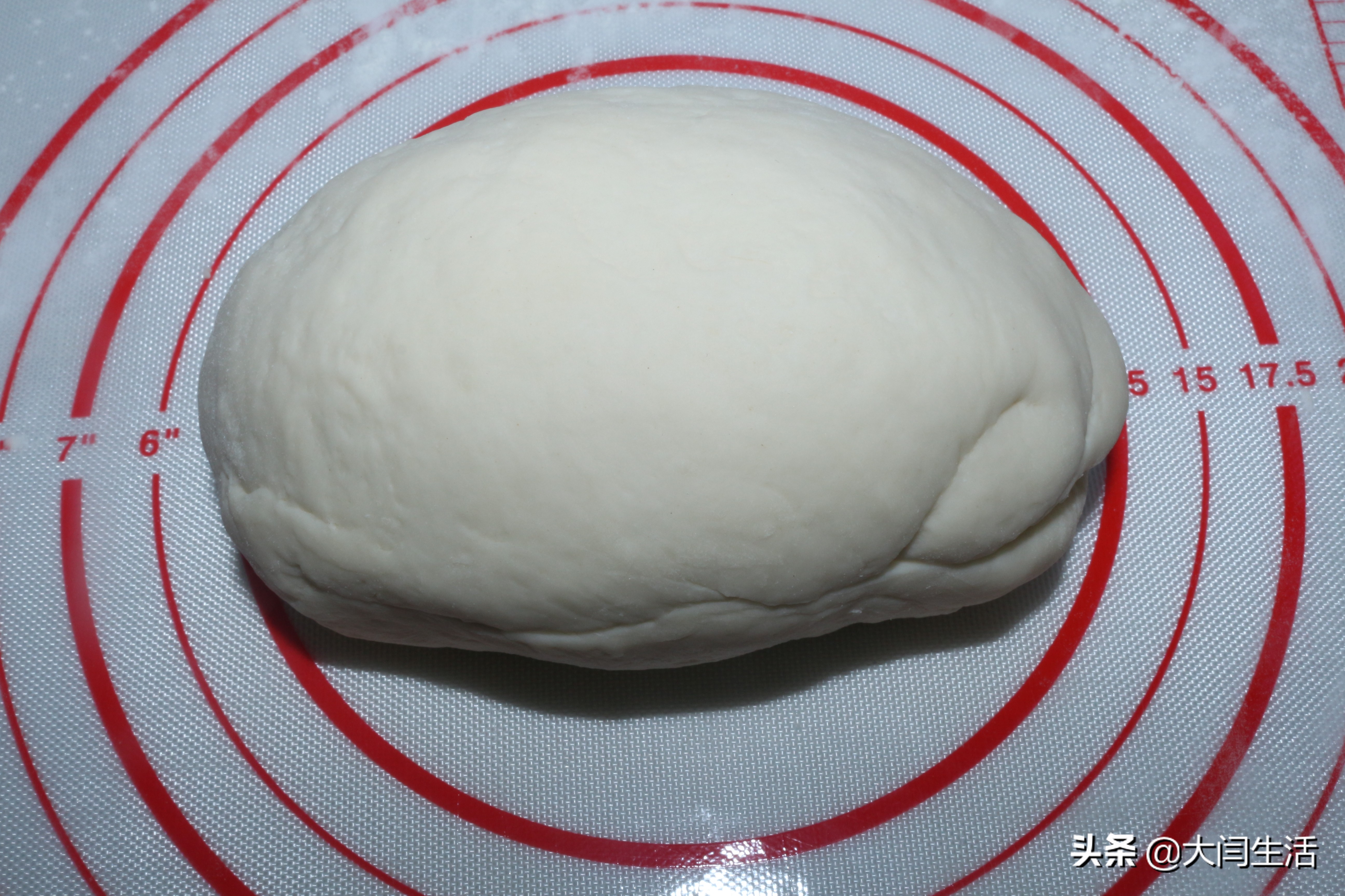 薄单饼卷菜用什么水和面,1碗面粉1碗水教你个独特的做法