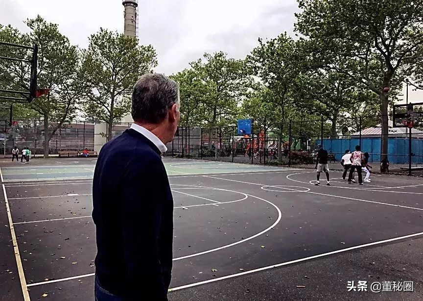 从*血卖**男孩到6000亿商业帝国，他却只想扳倒特朗普？