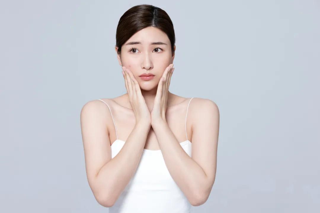 皮肤粗糙毛孔大用什么护肤最好,护肤粗糙怎么改善