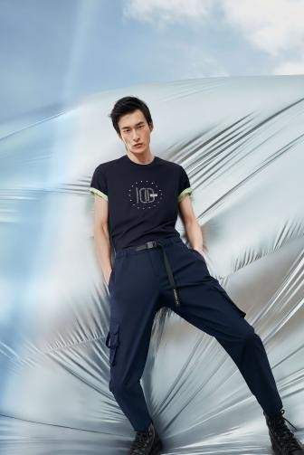 逐梦蓝天热力起航劲霸男装×航空文创致敬奋斗百年路