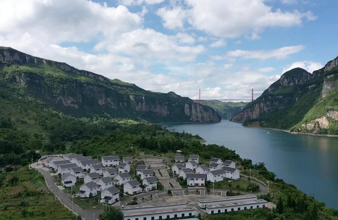 曾经被称“污江”，如今绿水长流——总书记挂心的乌江凭啥这么美