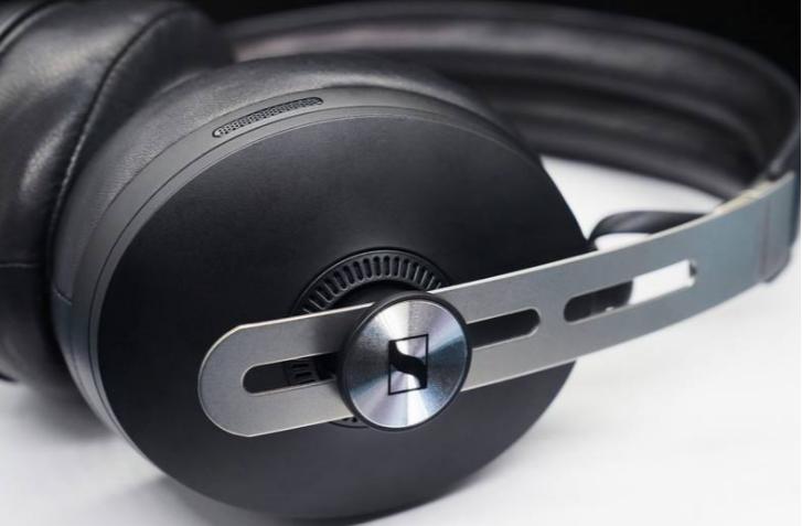 森海塞尔佩戴,戴上耳机森海塞尔