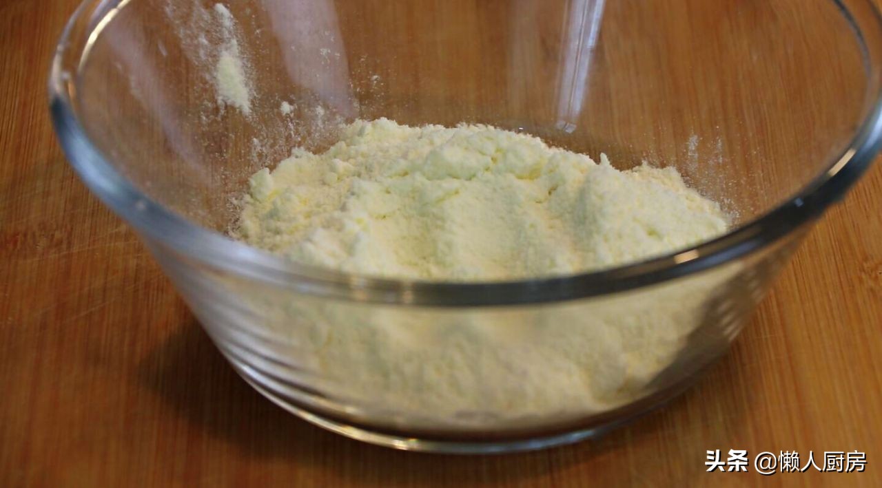 用奶粉做酸奶200克奶粉水要放多少,自制酸奶能用奶粉做吗比例是多少