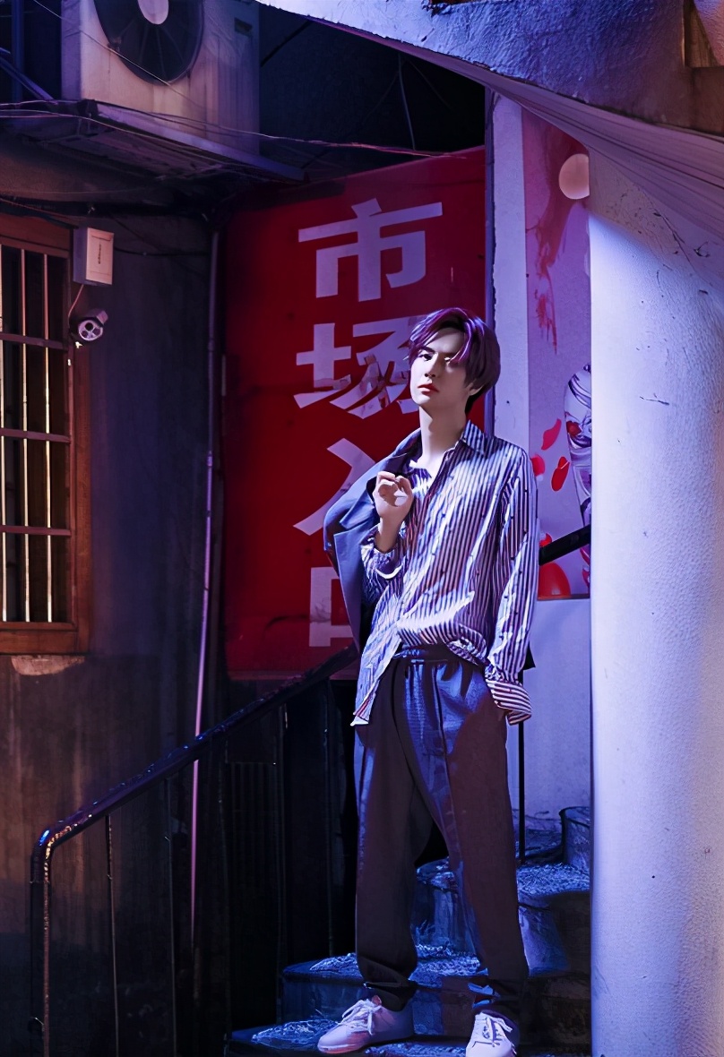 港风风范的港男,港风复古风穿搭男