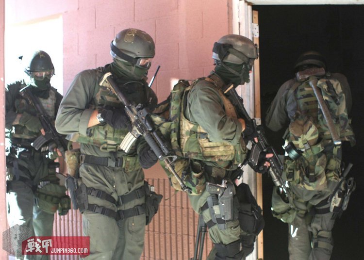 防弹背心fbi原品,两栖防弹背心视频