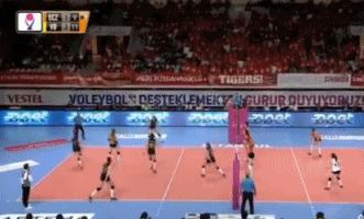 朱婷土超决赛逆天一球：10米直角二传死亡重扣！打爆三人拦网