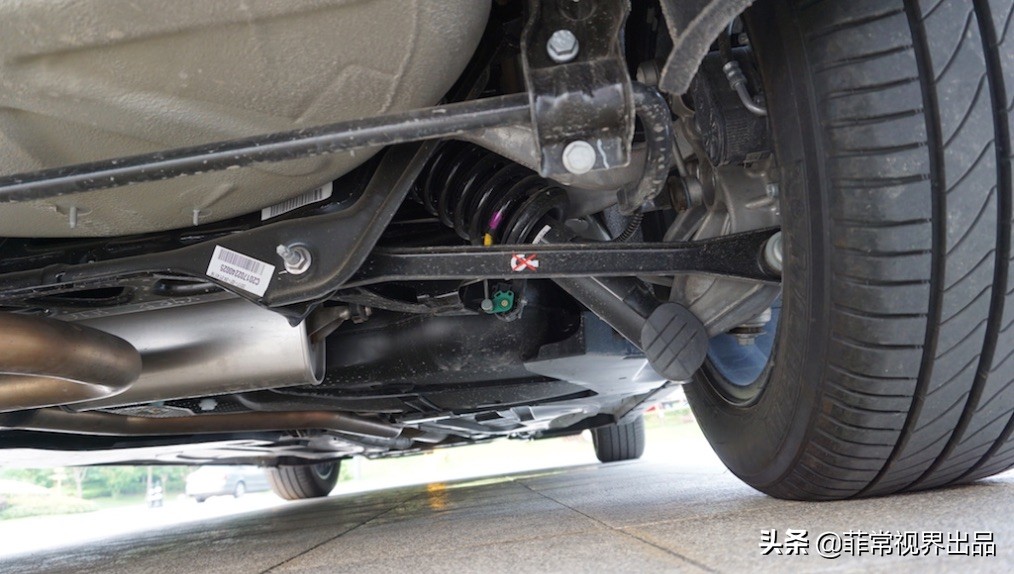 韵味依旧,底盘功架无出其右,解读雪铁龙新款C5