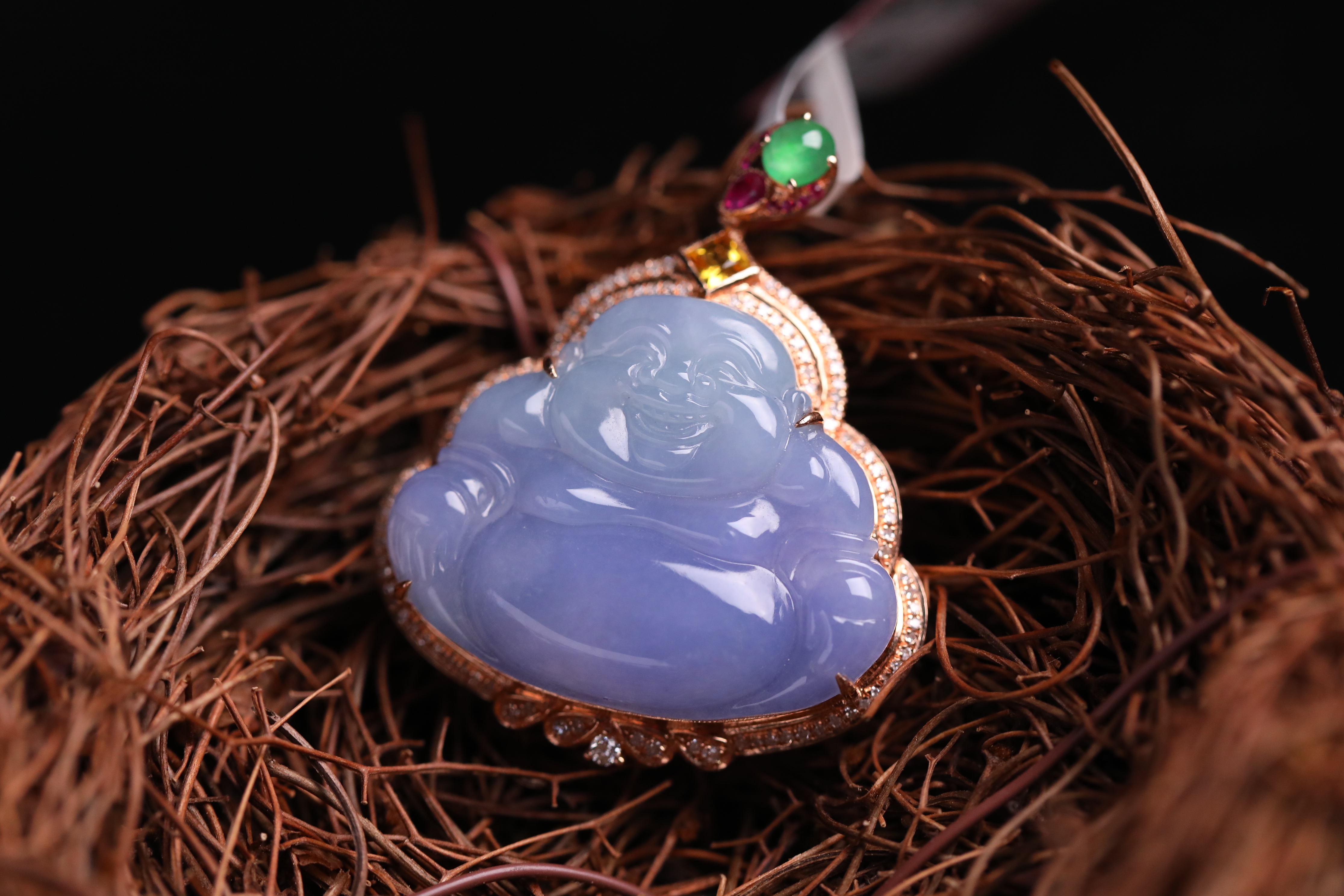 翡翠怎么保养能让翡翠变绿更透,翡翠吊坠怎么保养会越来越亮