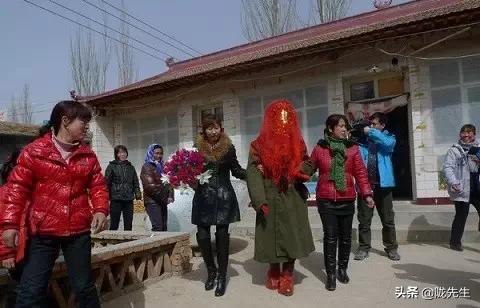 甘肃的婚嫁风俗背景说明,甘肃人的传统婚礼习俗