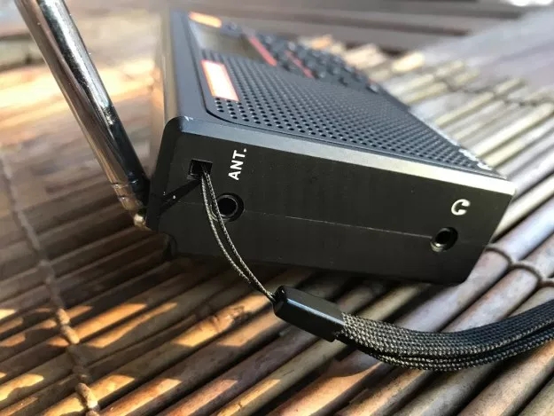 RADIWOWR-108一款全新的DSP短波便携式收音机,含航空和长波段