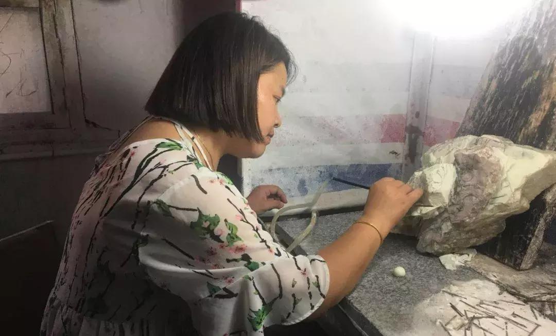 陕西蓝田玉哪里的比较正宗,陕西蓝田玉滴水不漏