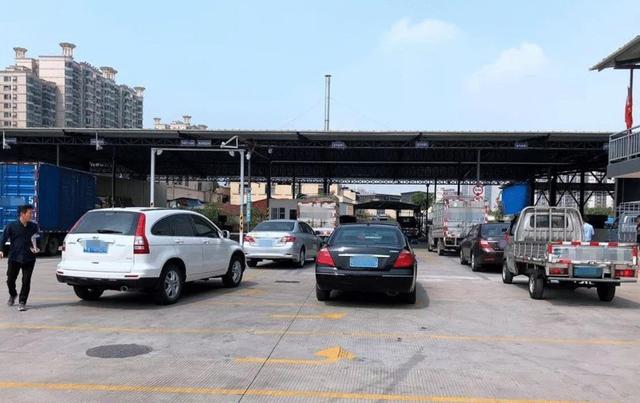 怎么查车辆年检标志到期没有,哪个软件可以查车辆年检信息