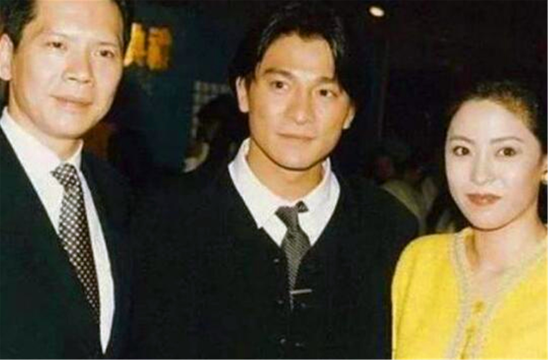 北京90年代的小混混,追着向华强一路打到深圳,凭一把刀闯浙江村