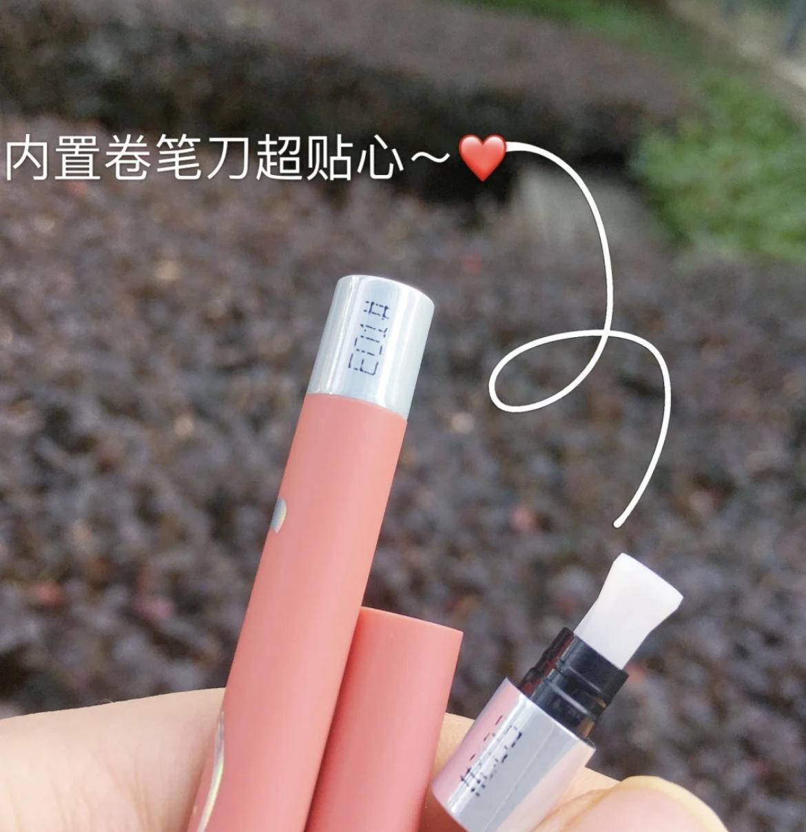 下眼线怎么画不显脏不晕妆,眼线怎么画不戴美瞳都显大