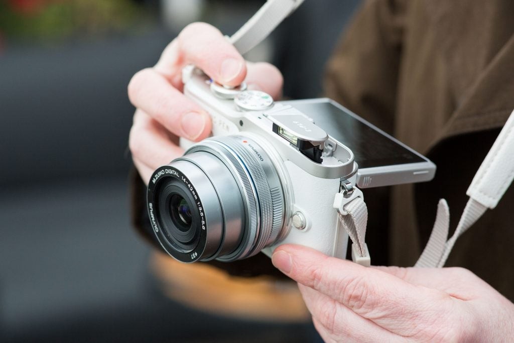 2020年摄影爱好者该买什么相机,新手入门最实用性价比最高的相机