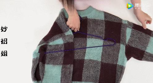 毛衣越洗越硬怎么变软,洗的毛衣怎么晾才不会变形