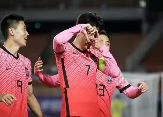 韩国队亚洲杯1-0绝杀,韩国队2:1逆转泰国队